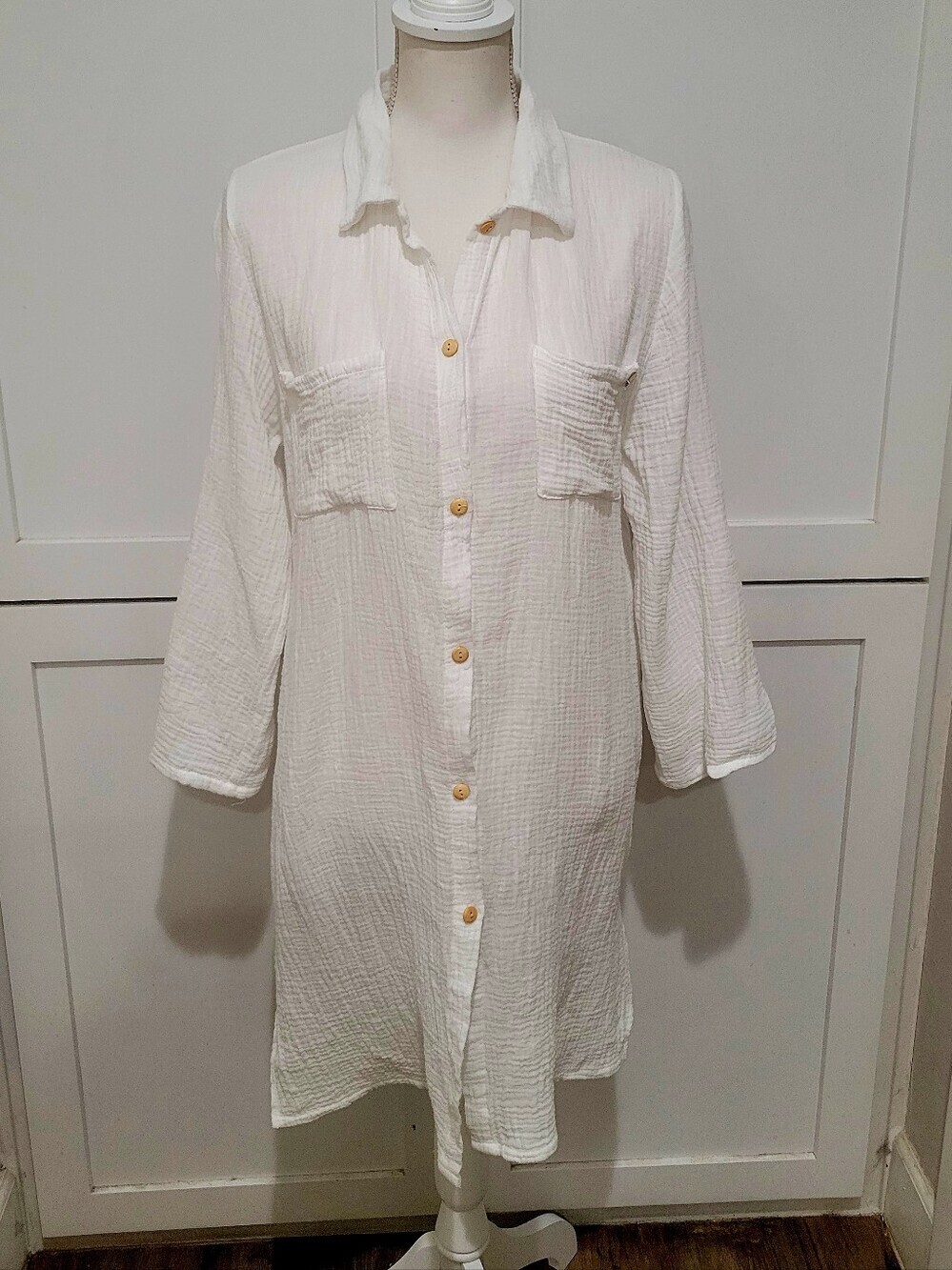 Nicole Miller 100% Cotton White Gauze Button-Up Blouse | Size Medium